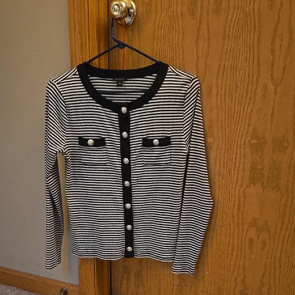 Ann Taylor Black/White Striped Shirt, MP, New without tags